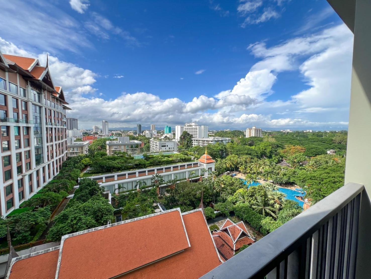 The Astra Luxury Condo In Town Chiang Mai Exterior photo